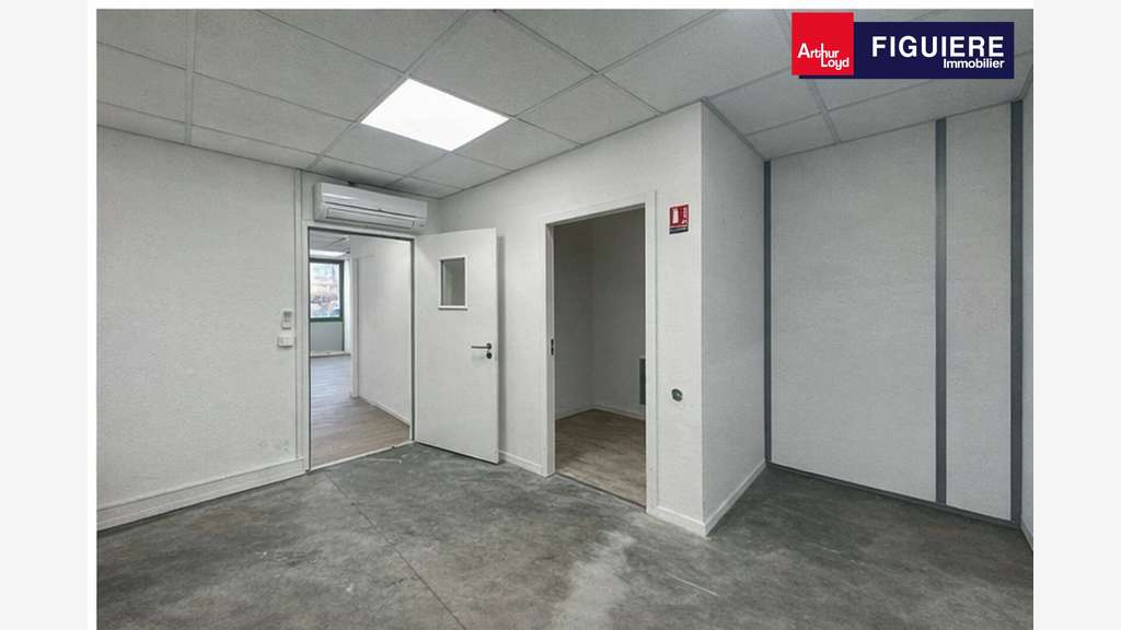 Local mixte 264m² pôle d'activité d'Aix D9 / A31