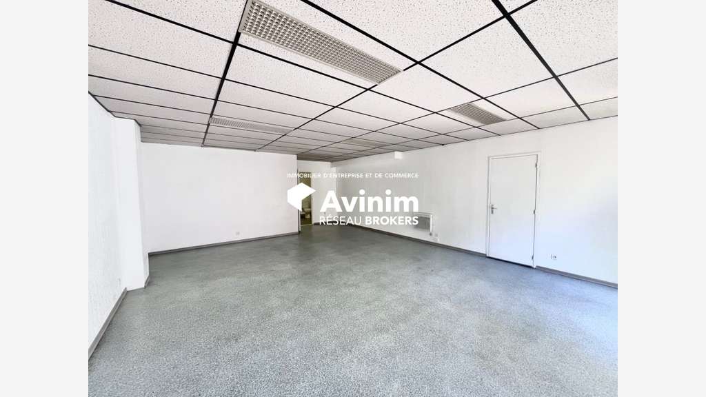 Local professionnel 60m² Aix secteur Pont de l'Arc