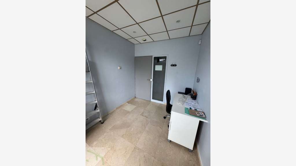 A vendre murs professionnels loués à Aix les Bains