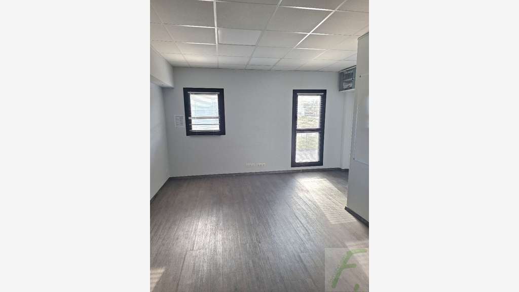 Vente bâtiment de 257m² sur 2 étages zae à Albens