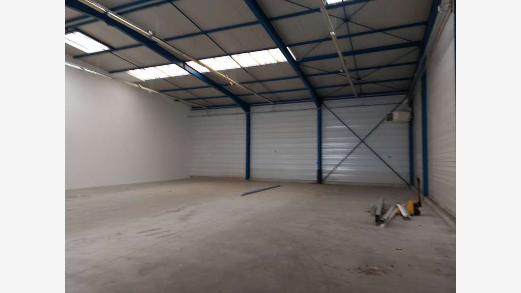 A vendre local d'activités 400m² agglo Alençon
