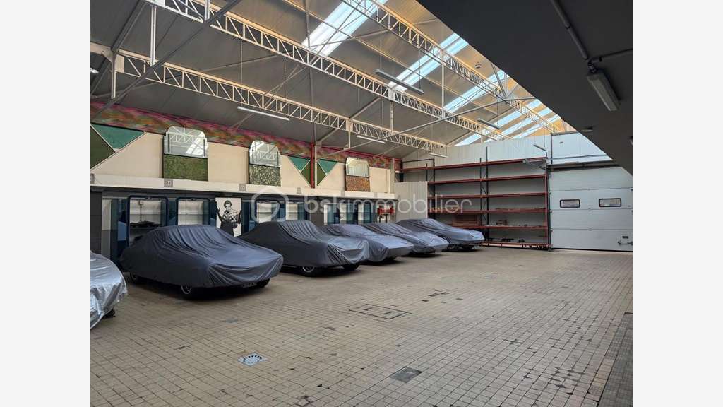 Cède bail local de 450m² + mezzanine à Alfortville