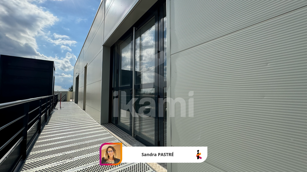 A louer local à aménager 175m² Alixan proche TGV