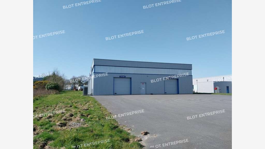 A vendre bâtiment d'activités de 915m² à Allaire