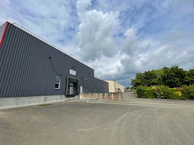 AV ensemble industriel 6653m²  sur 4ha à Ambrières