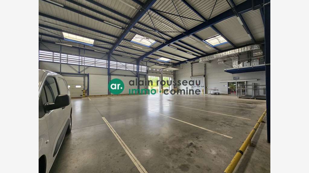 A vendre locaux multi-usages 6000m² sur Angers A11