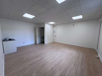 Vente bâtiment neuf aménagé 188m² à Angers sud