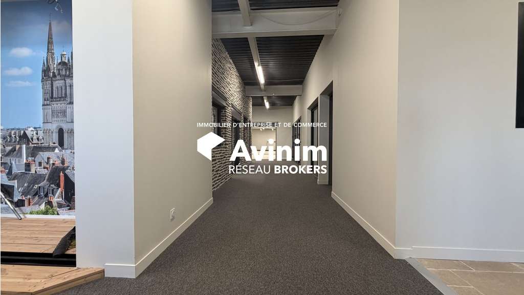 Local d'activité 2100m² bld 1ère couronne Angers