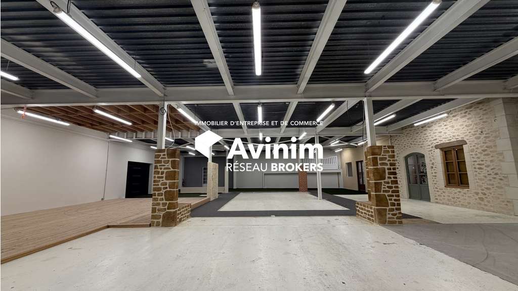 Local d'activité 2100m² bld 1ère couronne Angers