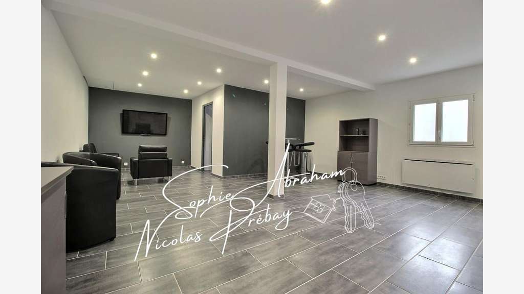 Vente local d'activité 591m² Sud Angerville RN20
