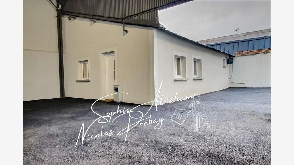 Vente local d'activité 591m² Sud Angerville RN20
