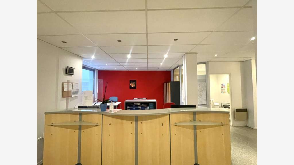 AV murs commerciaux et pro de 215m² Annecy centre
