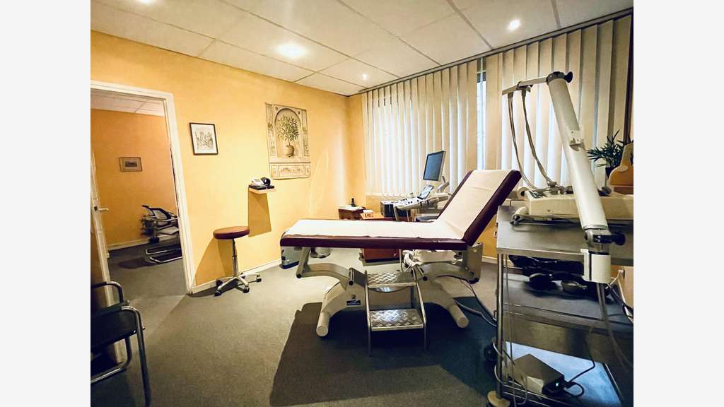 AV murs commerciaux et pro de 215m² Annecy centre