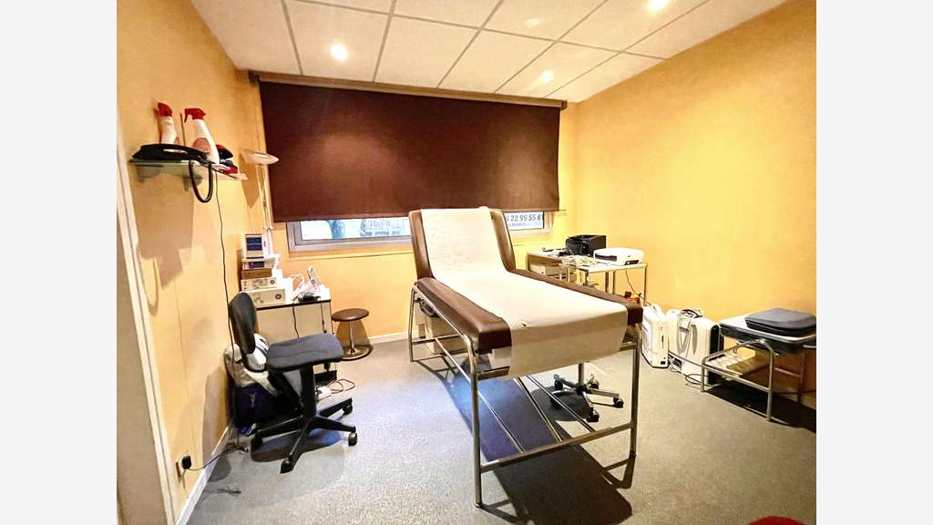 AV murs commerciaux et pro de 215m² Annecy centre