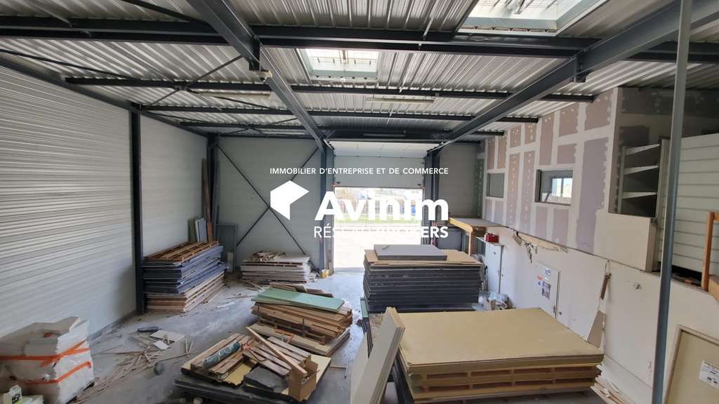 Bâtiment indépendant 432m² à vendre à Pringy