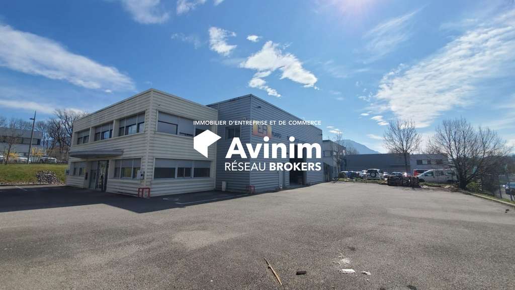Bâtiment indépendant 432m² à vendre à Pringy