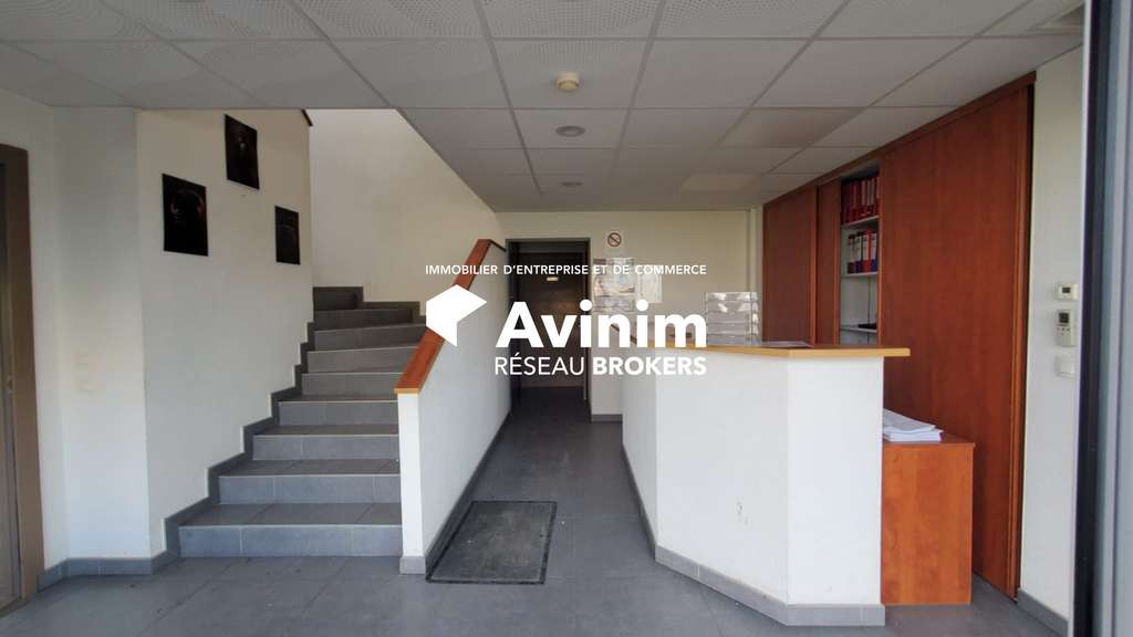 Bâtiment indépendant 432m² à vendre à Pringy