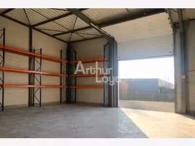 Local d'activité sécurisé 430m² à vendre Annecy