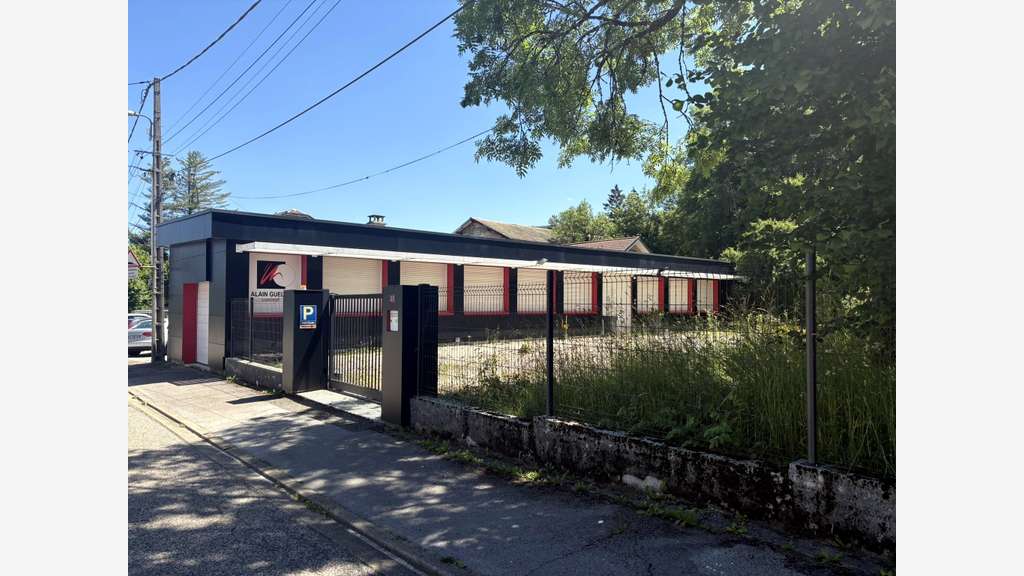 Vente local Industriel 439m² sur 1310m² à Arbent