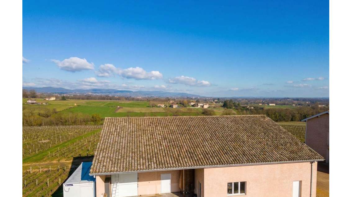 Vente local d'activités récent 430m² à Arnas