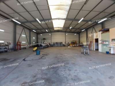 A vendre / à louer local d'activités 3502m² Arzal