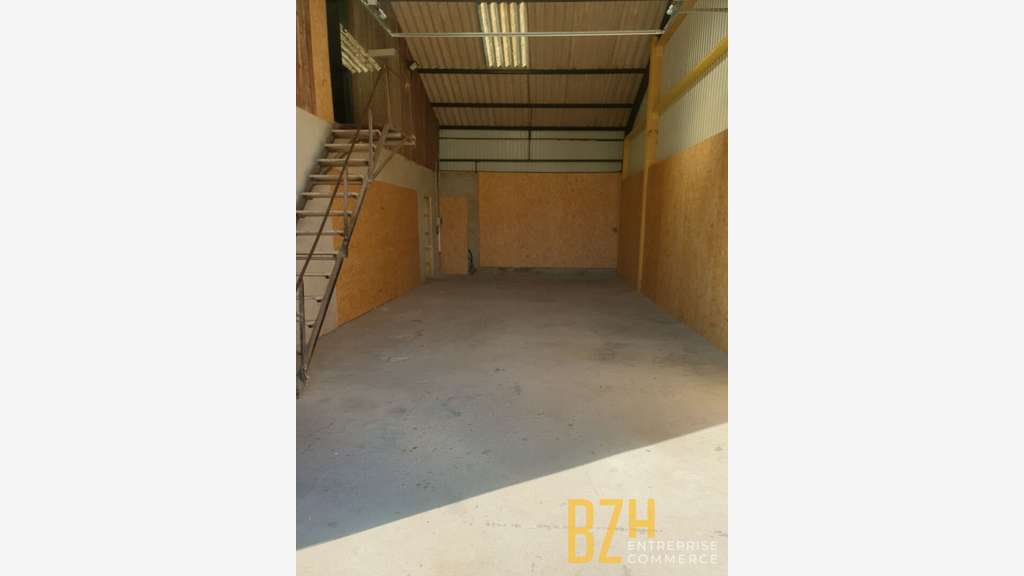 A vendre local activité + maison 480m² à Arzon