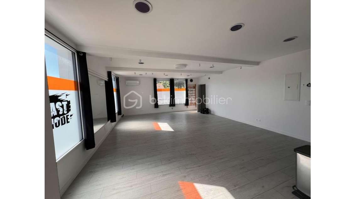 Vente local d'activité neuf 99m² à Ascain