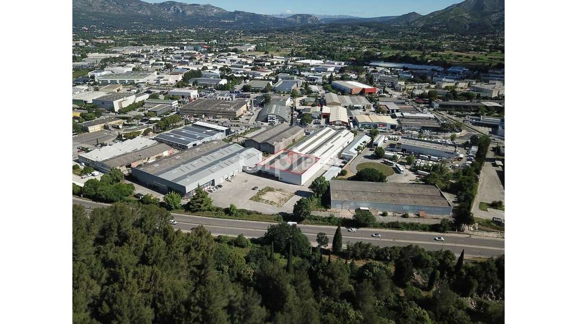 Entrepôt de 1504m² à vendre en ZI Paluds Aubagne