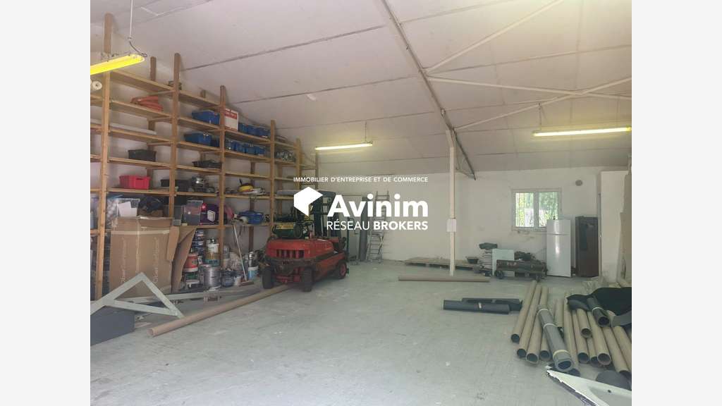 AV local activité de 125m² à Aulnay-sur-Mauldre