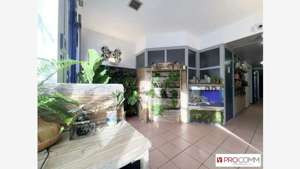AVIGNON - LOCAL D'ACTIVITE à vendre