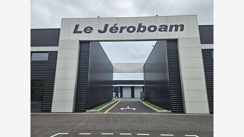 Vente local d'activité neuf 178m² à Ayguemorte