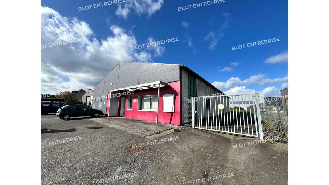 A vendre local d'activités 600m² Bain-de-Bretagne