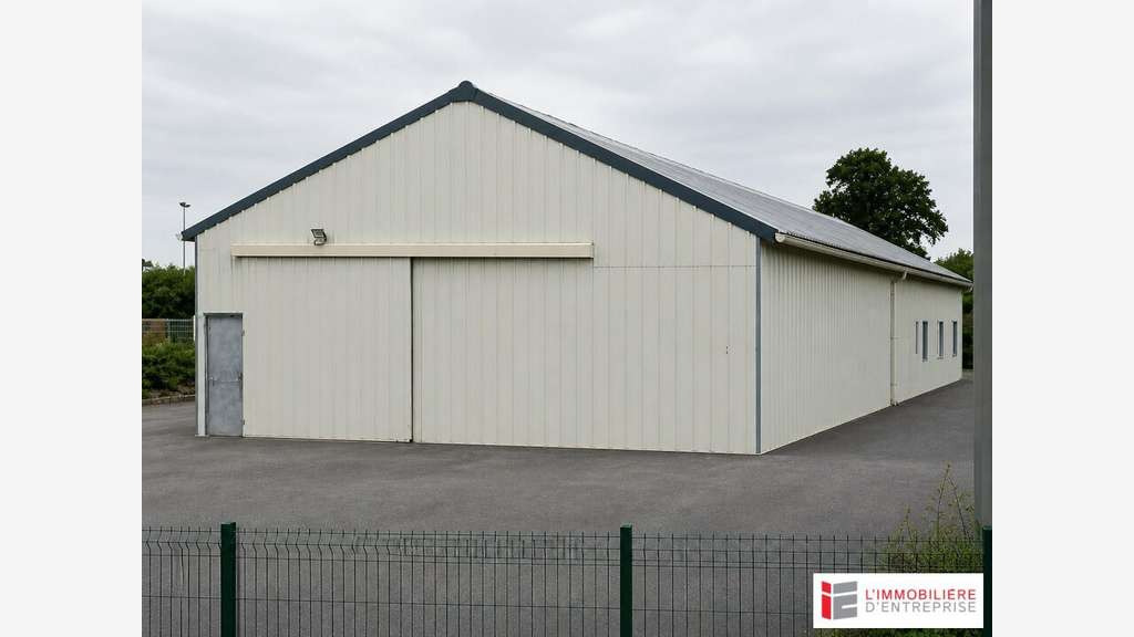 AV local d'activité 250m² à Bais ZA Chardonneret