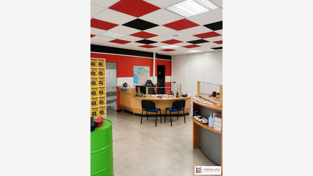 AV local d'activité 250m² à Bais ZA Chardonneret