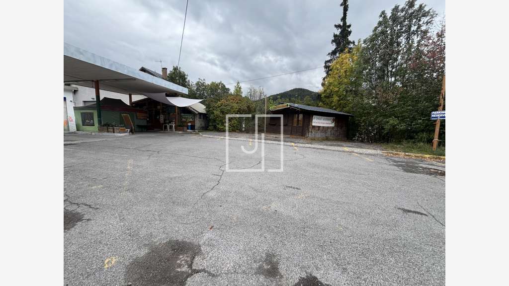 Vente murs commerciaux loués 70m² à Barcelonnette