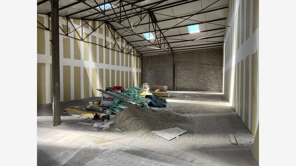 AV cellule artisanale 170m² empl prime à Bayonne
