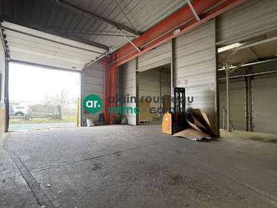 A vendre local d'activité 1330m² à Beaucouzé