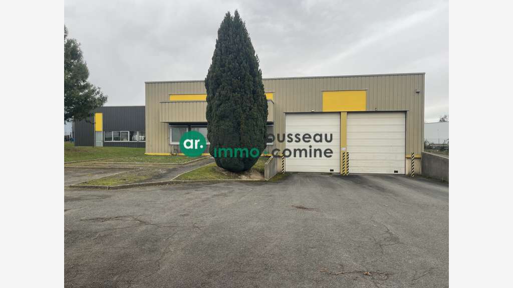 A vendre local d'activité 1330m² à Beaucouzé