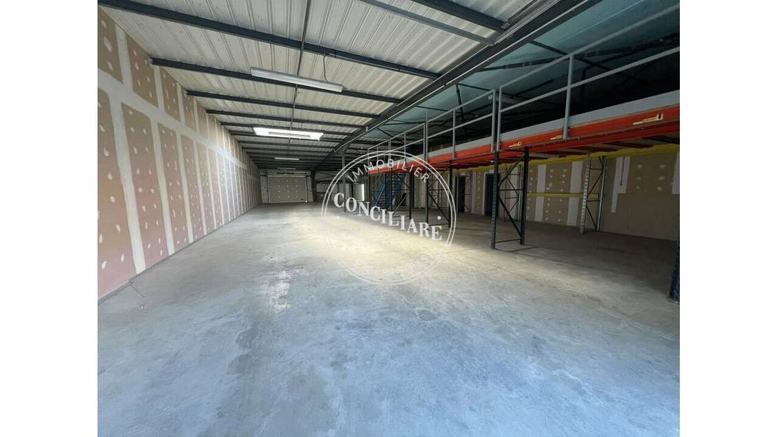 Vente local d'activité 862m² à Beaupuy Mondouzil