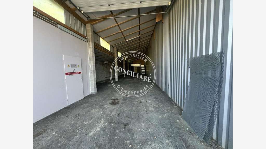 Vente local d'activité 862m² à Beaupuy Mondouzil
