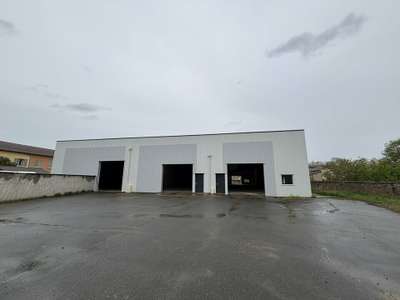 Local 1600m² à 3100m² à vendre à Belleville
