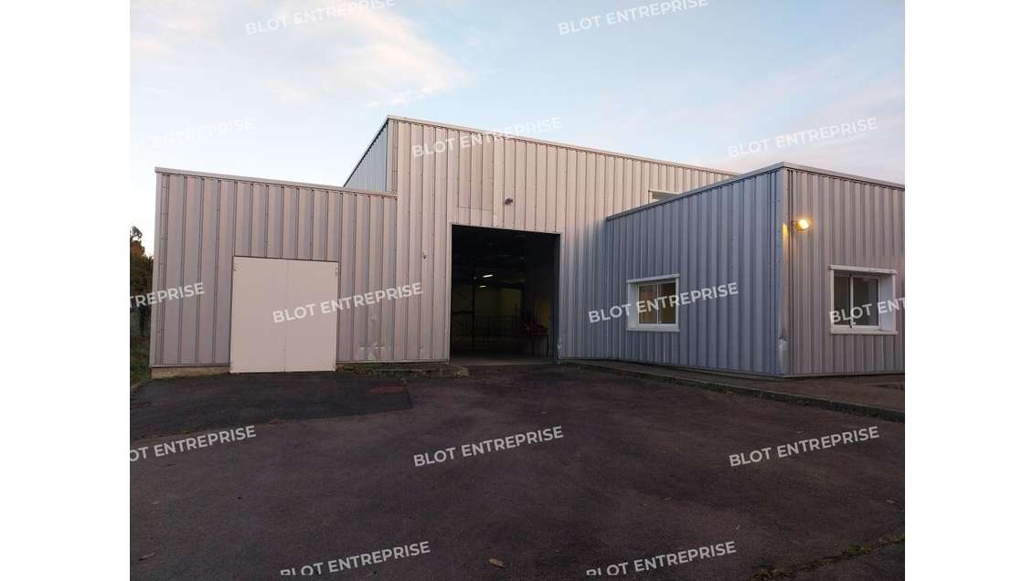 A vendre locaux 971m² sur 2492m² à Bénodet