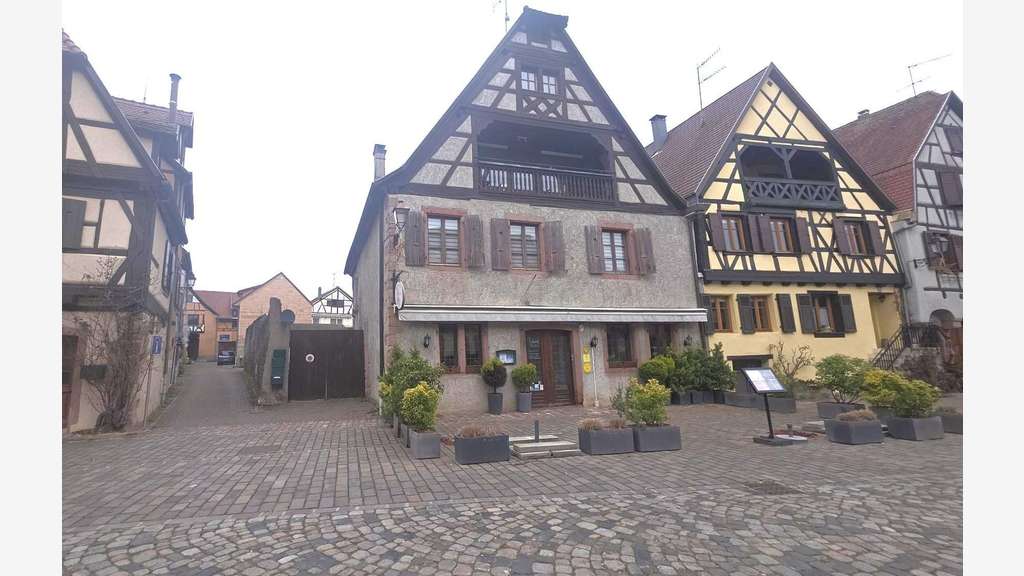 Vente murs restaurant et appart 192m² à Bergheim