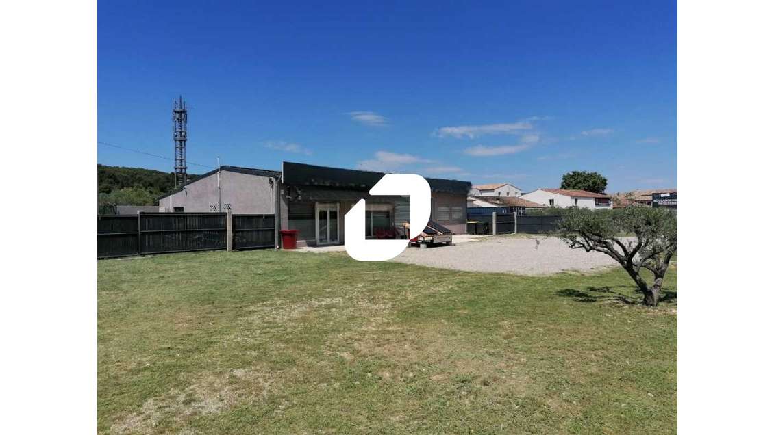 Vente Local d'activité 300m² Bezouce
