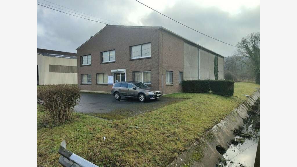 Vente bâtiment d'activité 330m² à Blendecques