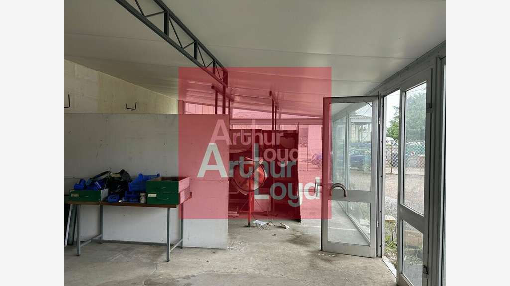 Local d'activité de 265m² à vendre secteur Boé