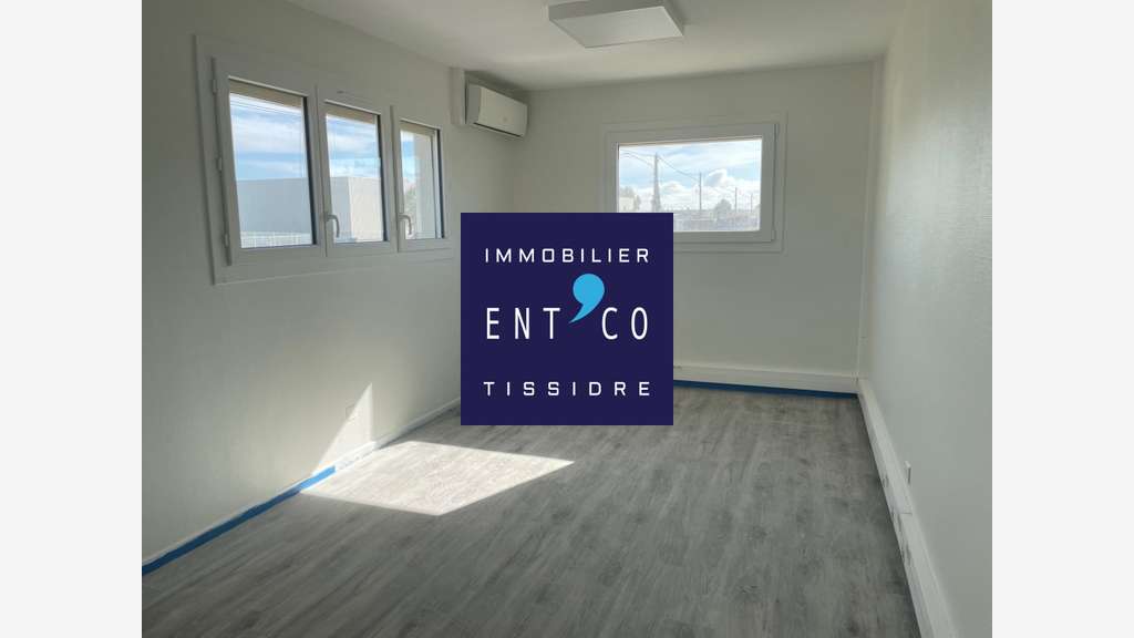 Superbe Entrepôt logostique