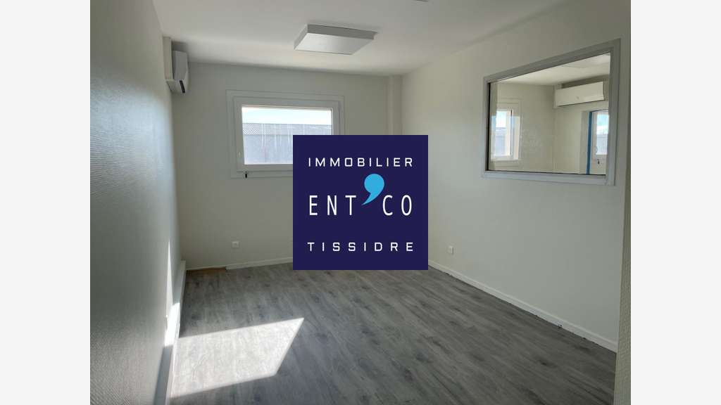 Superbe Entrepôt logostique