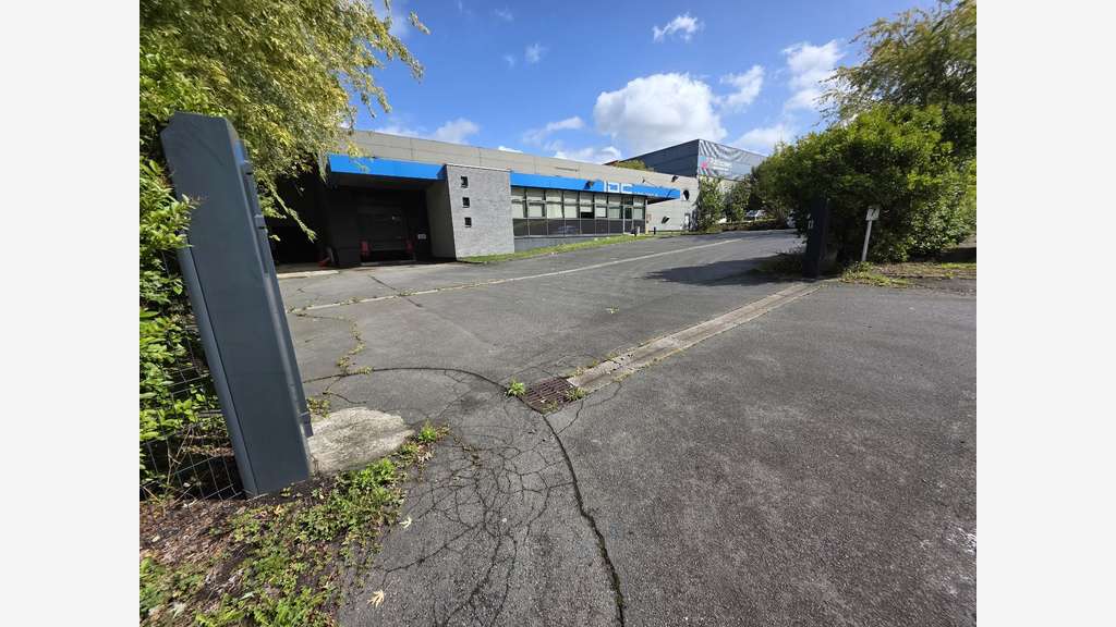 Bâtiment d'activités 2631m² à vendre à Bondues  