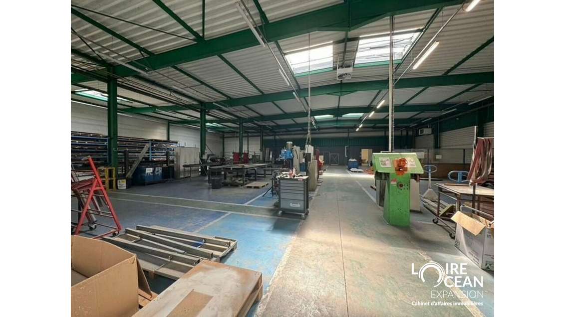 AV local idéal logistique et industrie à Bouaye